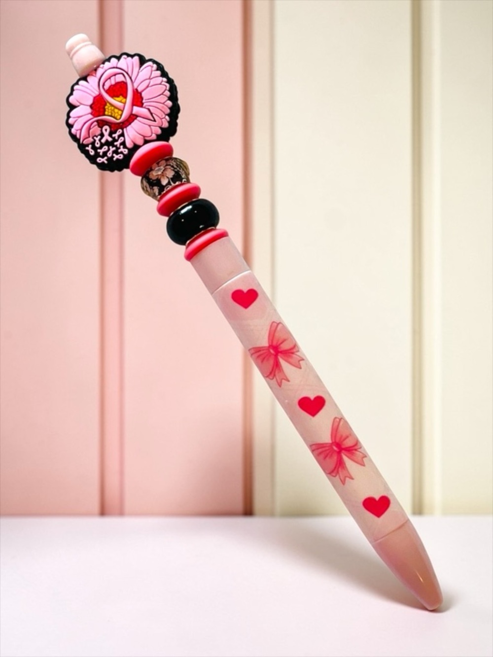 Breast cancer Pink Heart, Ribbons, & Bows Beaded Pen Handmade. - Picture 2 of 2